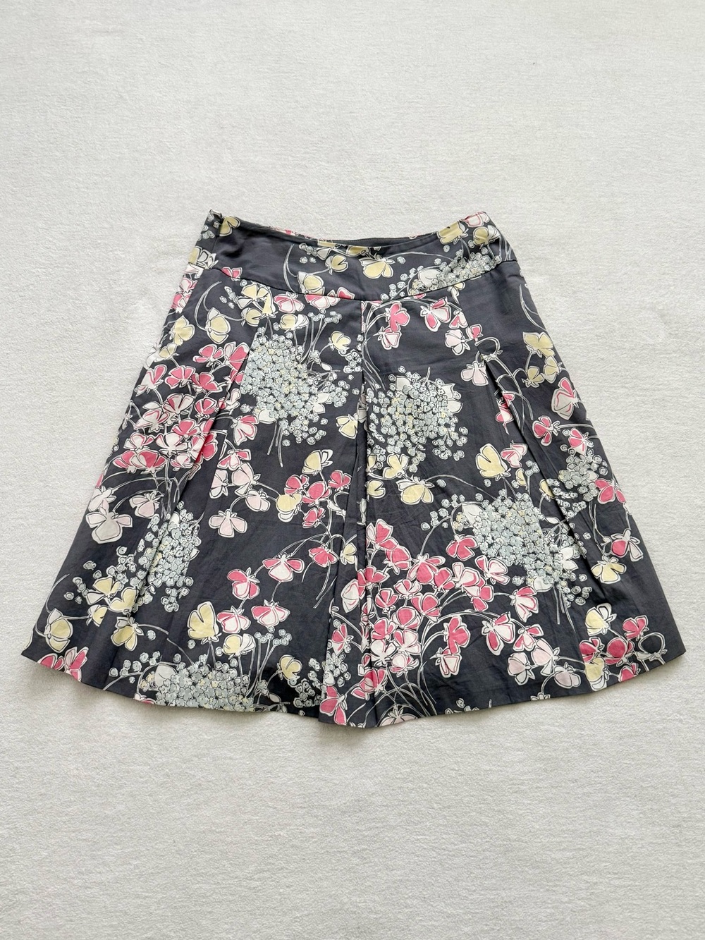 Talbots Petites Gray Floral Pleated Skirt Size 8P